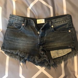 Free People Faded Black Cut Off Denim Shorts Sz 27